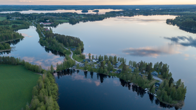 Ilmakuva Susisaaresta kirkonkylälle